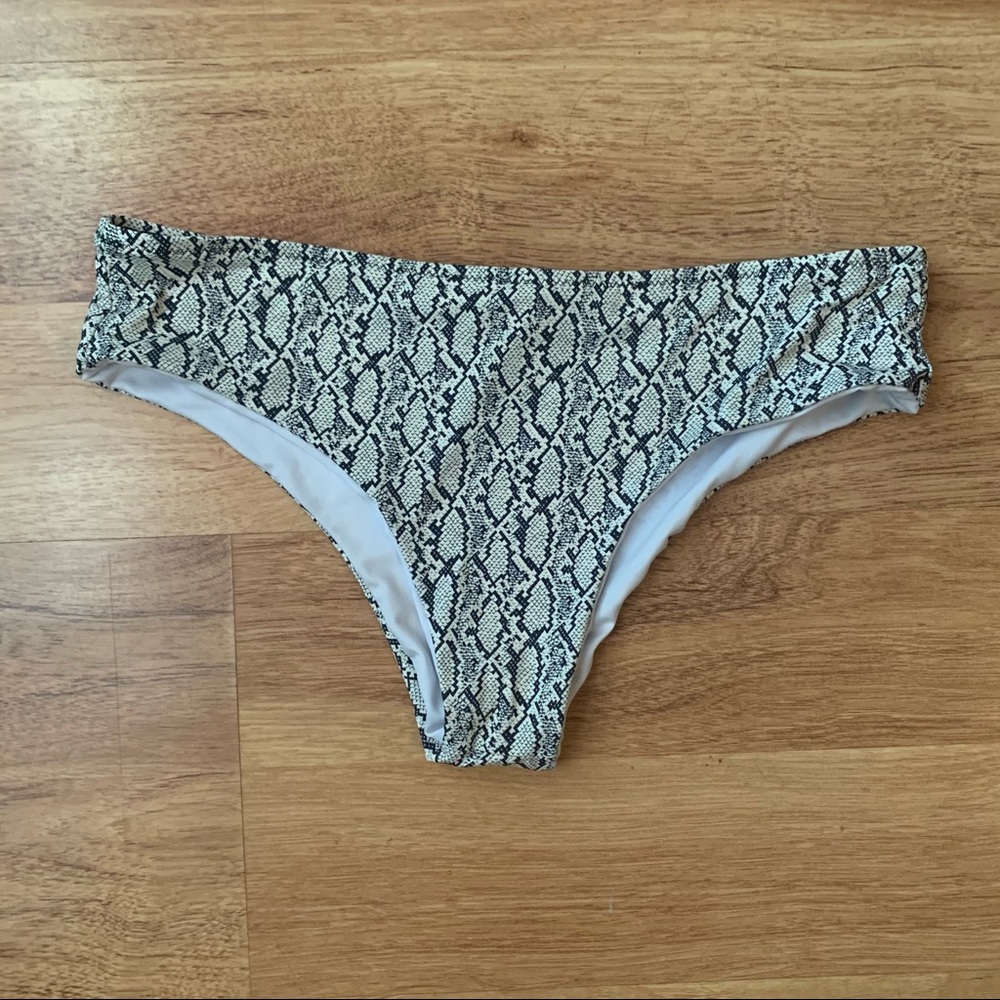 Snake skin print bikini bottoms